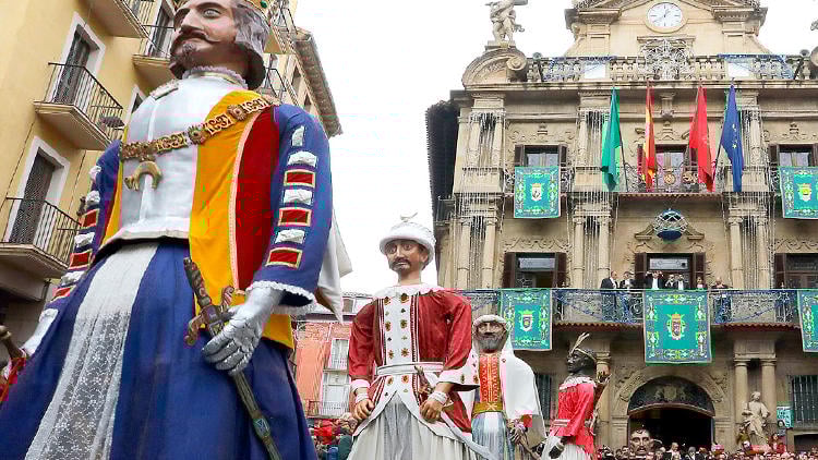 farolillos pamplona san saturnino San Saturnino en Pamplona