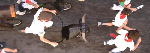 San Fermín Mozos corriendo en las fiestas de San Fermín