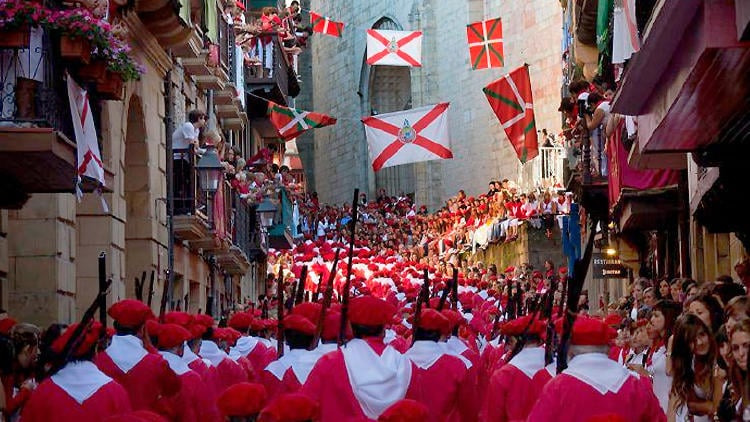 alarde de hondarribia desfile Alarde de Hondarribia