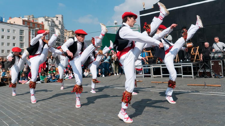 danzas vascas tradicionales baile