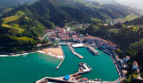 zapato azule ondarroa Zapato Azule en Ondarroa